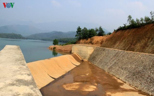 quang ninh tim thay thi the nam thanh nien duoi nuoc tai dong trieu hinh 1