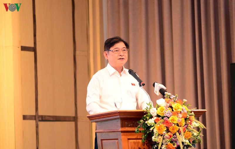 "chung ta dang doi xu voi me thien nhien nhu con bo bi vat sua" hinh 1