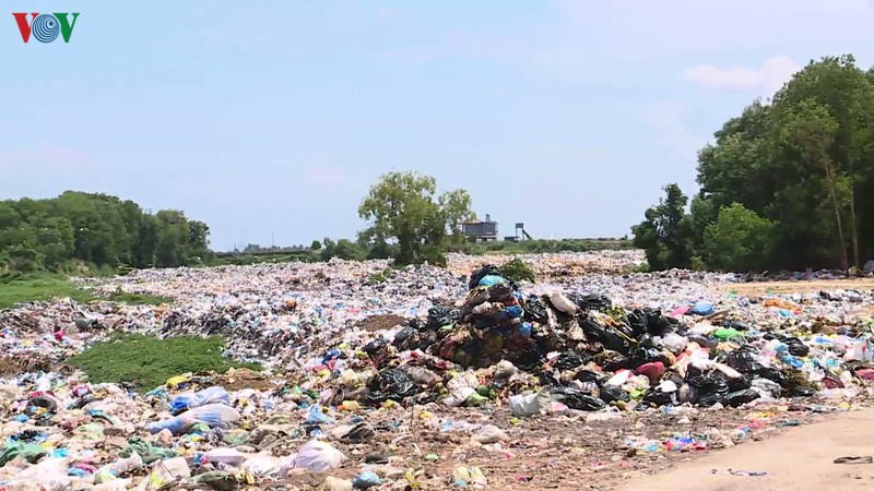 khanh hoa dong cua bai rac doc do vi qua tai gay o nhiem hinh 1