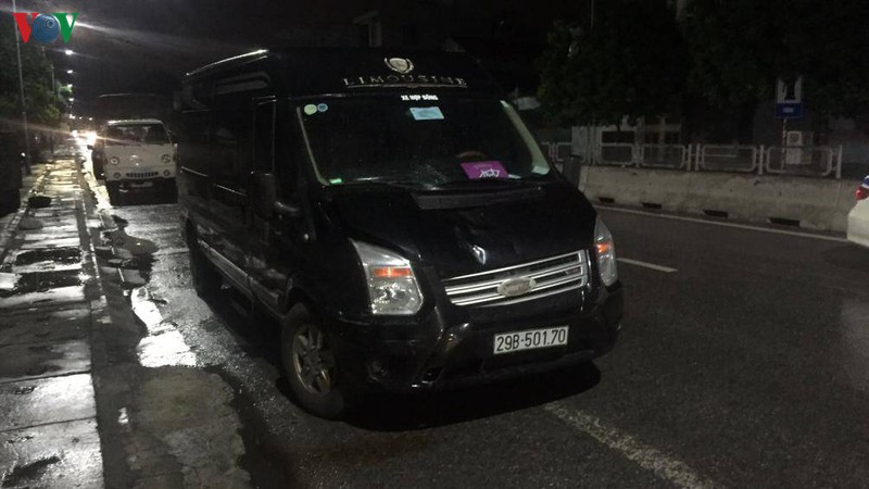 quang ninh: mot nguoi di bo bi xe limousine dam tu vong  hinh 1