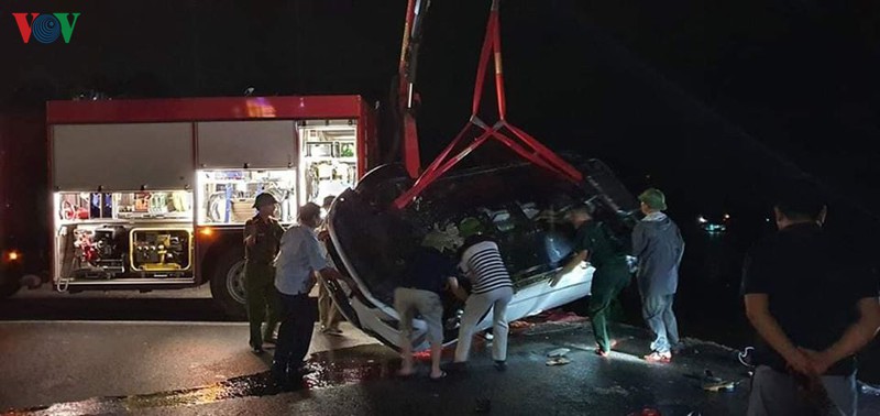 da co 3 nguoi tu vong trong vu oto mazda lao xuong bien quang ninh hinh 1