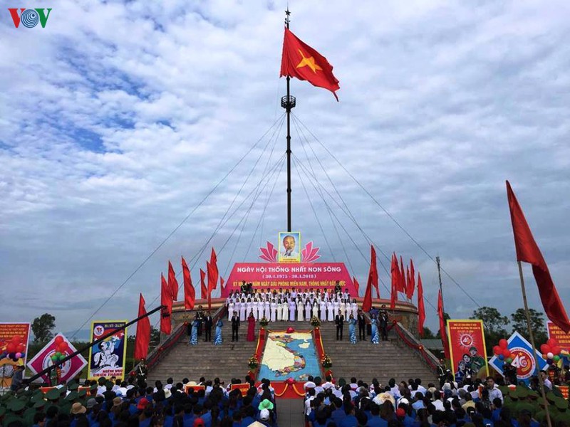 bai 1: khat vong hoa binh trong khoi lua chien tranh hinh 1