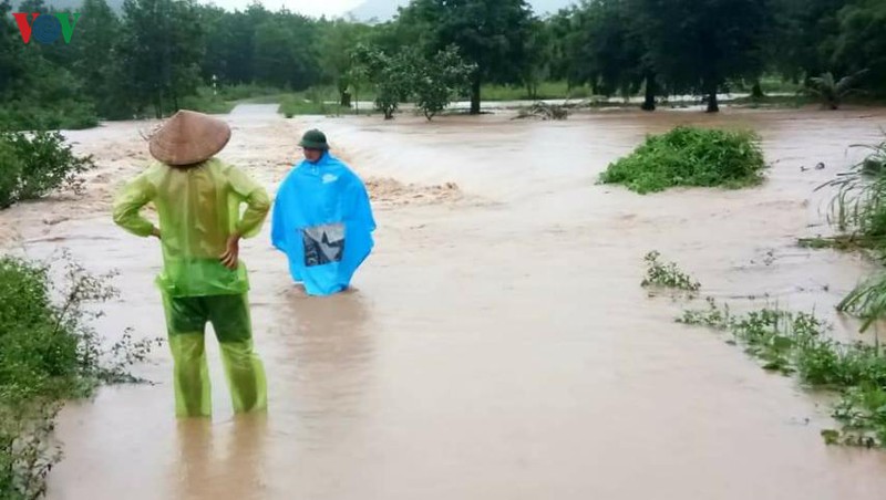 mua lon gay ngap lut cuc bo o quang ninh hinh 2