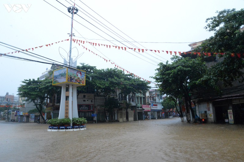 mua lu gay anh huong tren dien rong tai son la hinh 1