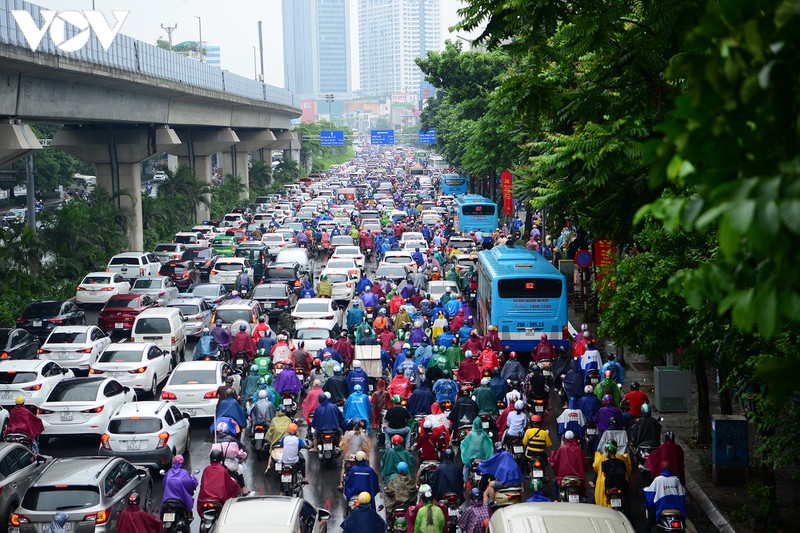 giao thong ha noi hon loan, tac nghen gio cao diem sang 18/8 hinh 3
