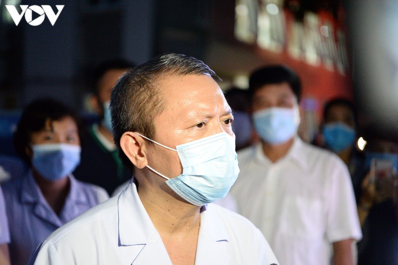 benh vien e do bo cach ly, don nguoi dan den kham tro lai hinh 3