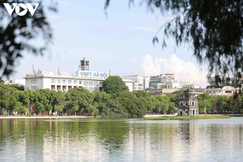 sau khi hop long bo ke, ha noi gap rut hoan thien via he xung quanh ho guom hinh 1