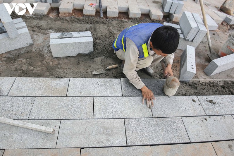 sau khi hop long bo ke, ha noi gap rut hoan thien via he xung quanh ho guom hinh 8