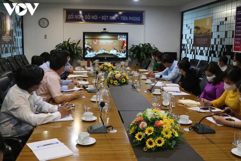 tphcm kien nghi can co huong dan rieng ve day ngoai ngu, tin hoc o cap tieu hoc hinh 2