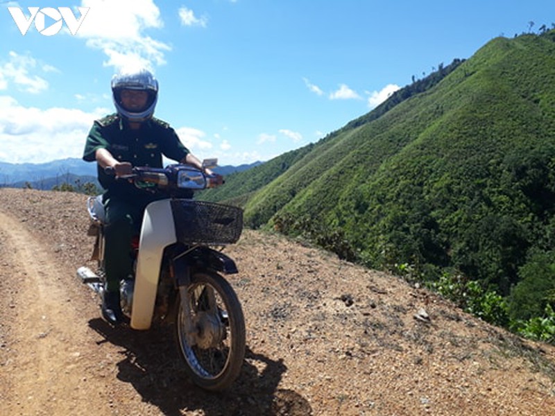 bai 2: nhung bong hoa dep no tu cai chu hinh 2