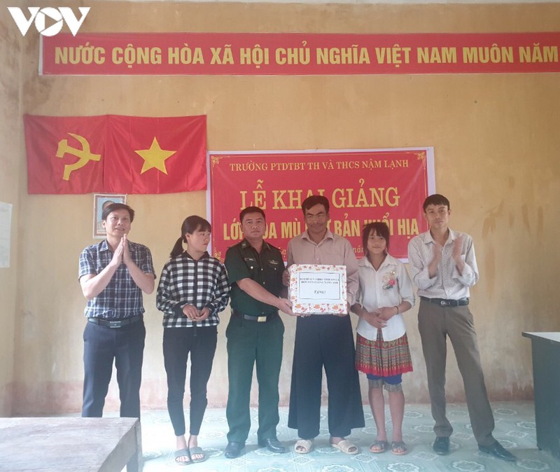 gieo chu la gieo hy vong: hoc tro la ba, la me, thay giao la con hinh 2