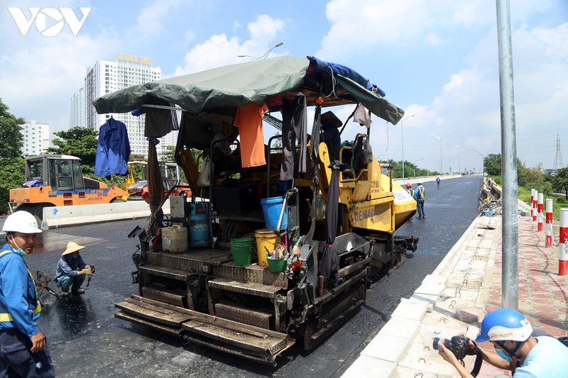 toan canh dai cong truong sua chua cau thang long, ha noi hinh 17