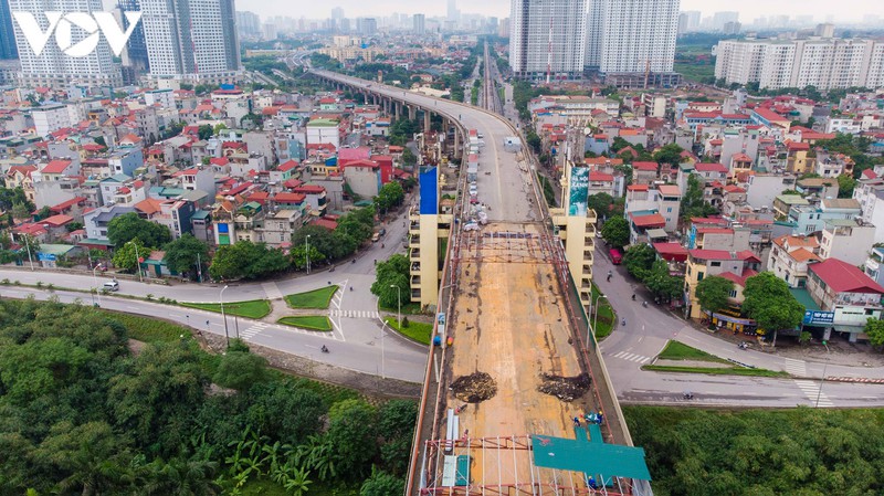 toan canh dai cong truong sua chua cau thang long, ha noi hinh 10