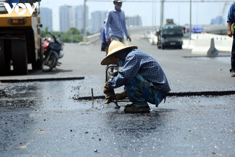 toan canh dai cong truong sua chua cau thang long, ha noi hinh 16