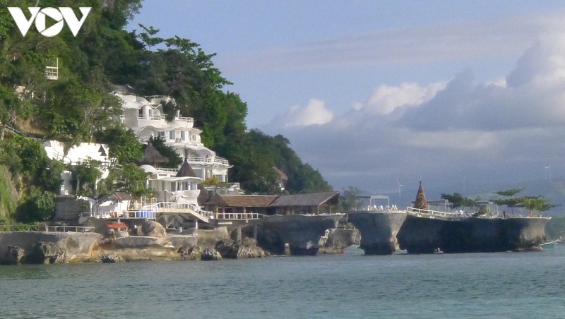 dam say voi thien duong bien boracay hinh 18
