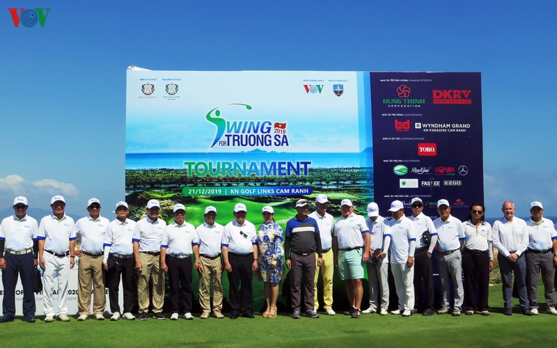 khai mac giai golf "vi truong sa than yeu" hinh 1