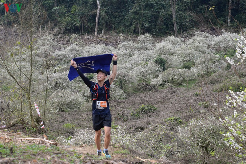 gan 3.100 van dong vien tranh tai o giai chay vtm - moc chau hinh 13