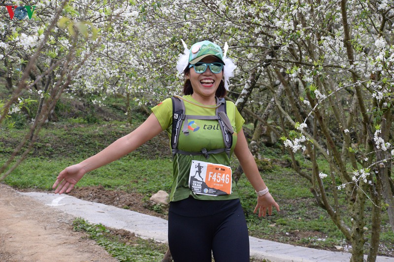gan 3.100 van dong vien tranh tai o giai chay vtm - moc chau hinh 10