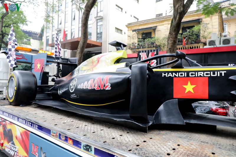 ngoi dan do xo xem trinh dien mo hinh xe dua f1 o ha noi hinh 5