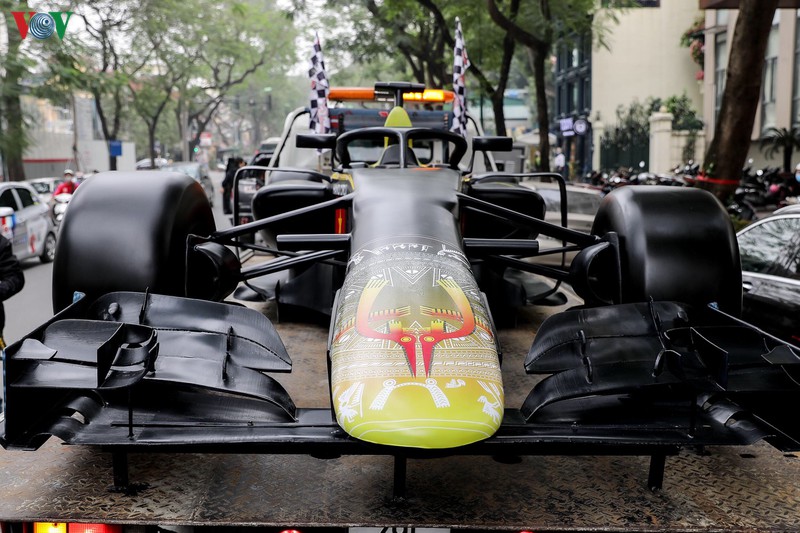 ngoi dan do xo xem trinh dien mo hinh xe dua f1 o ha noi hinh 7