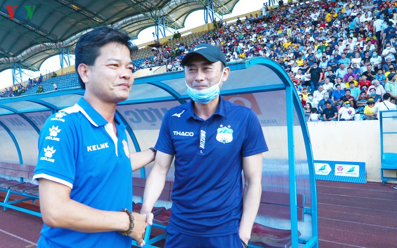 goc nhin: hlv lee tae-hoon la diem yeu cua hagl hinh 2
