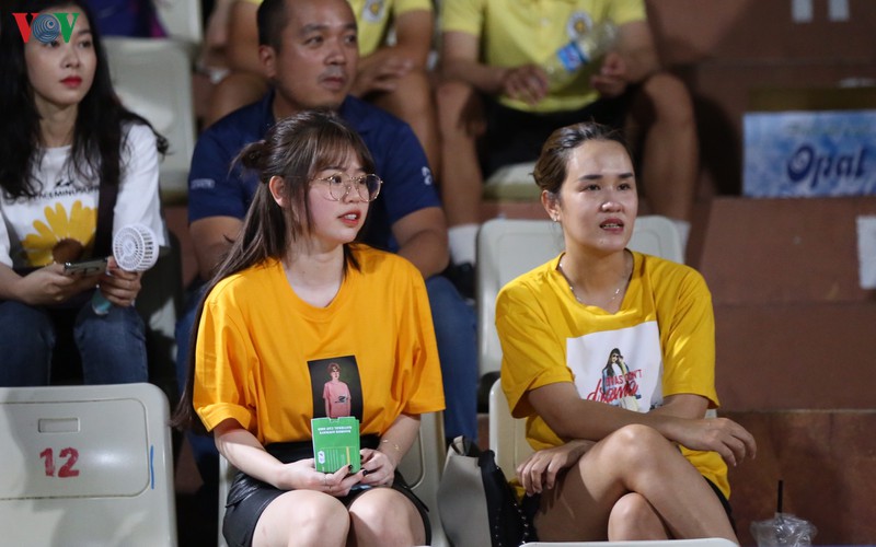 "quang hai hoa messi" khi duoc nguoi dep tiep lua tren khan dai hinh 4
