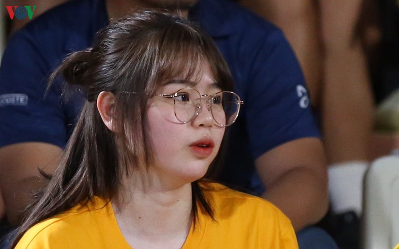 "quang hai hoa messi" khi duoc nguoi dep tiep lua tren khan dai hinh 5
