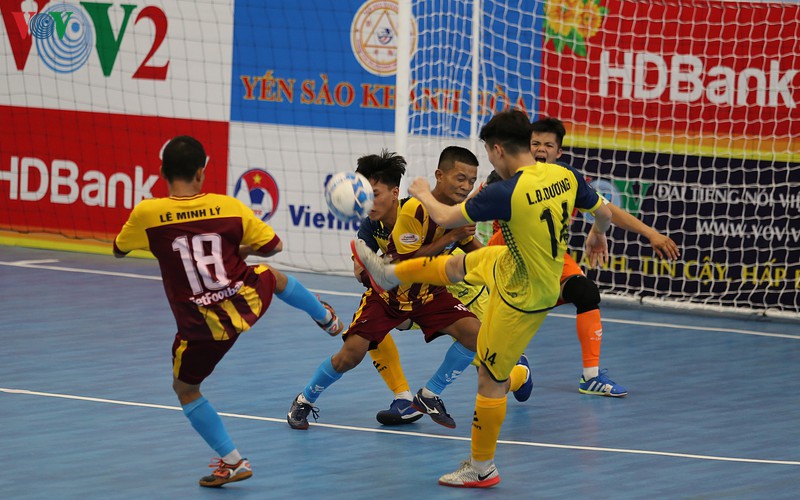 vietfootball danh roi 3 diem trong con mua ban thang hinh 2