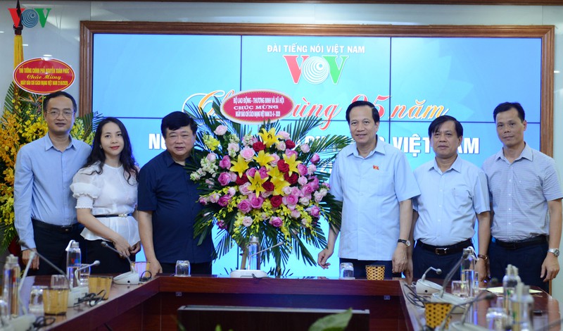 cac co quan chuc mung vov nhan ngay bao chi cach mang viet nam hinh 2