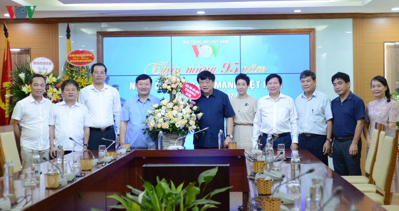 cac co quan chuc mung vov nhan ngay bao chi cach mang viet nam hinh 4