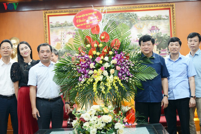 cac co quan chuc mung vov nhan ngay bao chi cach mang viet nam hinh 6