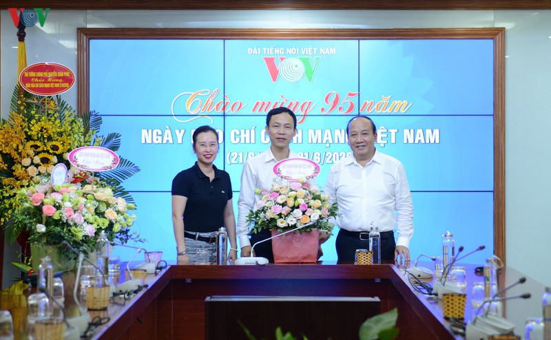 cac co quan chuc mung vov nhan ngay bao chi cach mang viet nam hinh 11