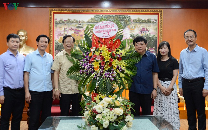 cac co quan chuc mung vov nhan ngay bao chi cach mang viet nam hinh 7
