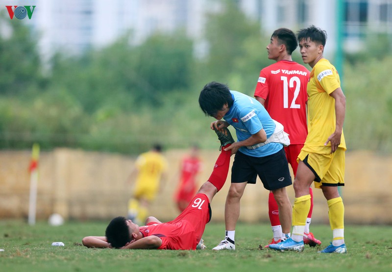 hlv park hang seo da that bai o chuyen "dai cat tim vang" dau tien hinh 2