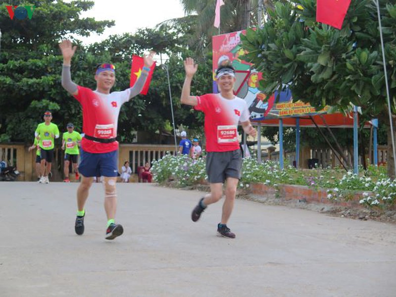ly son marathon - duong chay khang dinh chu quyen hinh 11