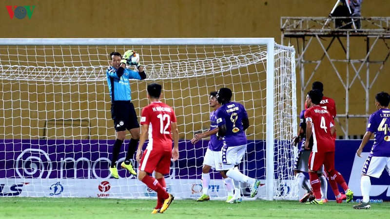 toan canh viettel 1-1 ha noi fc: chuyen vi hanh kem vui cua thay park hinh 13