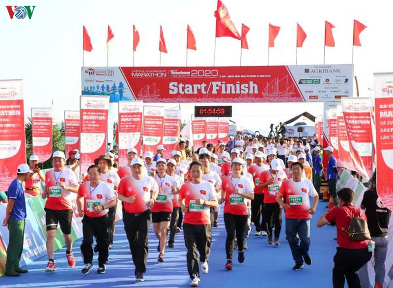 ly son marathon - duong chay khang dinh chu quyen hinh 2