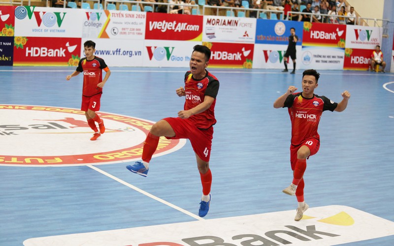 luot 8 vck giai futsal hdbank vdqg 2020: sahako thua nguoc da nang hinh 2