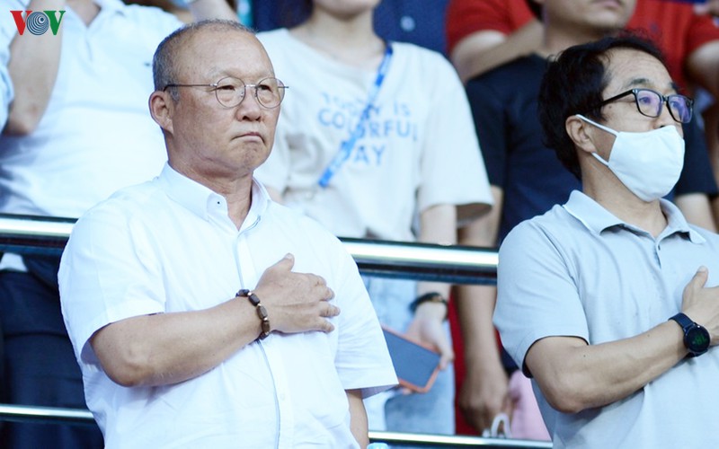 hlv park hang seo du khan 2 tran cau nong nhat vong 9 v-league 2020 hinh 1