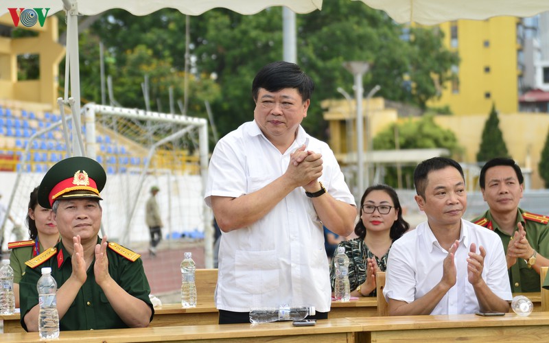 khai mac giai bong da mua he 2020 tranh cup bao cand hinh 1