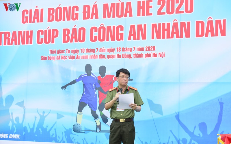 khai mac giai bong da mua he 2020 tranh cup bao cand hinh 2