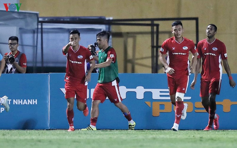 vu minh tuan hoa ronaldo, viettel thang 4-0 hai phong hinh 2