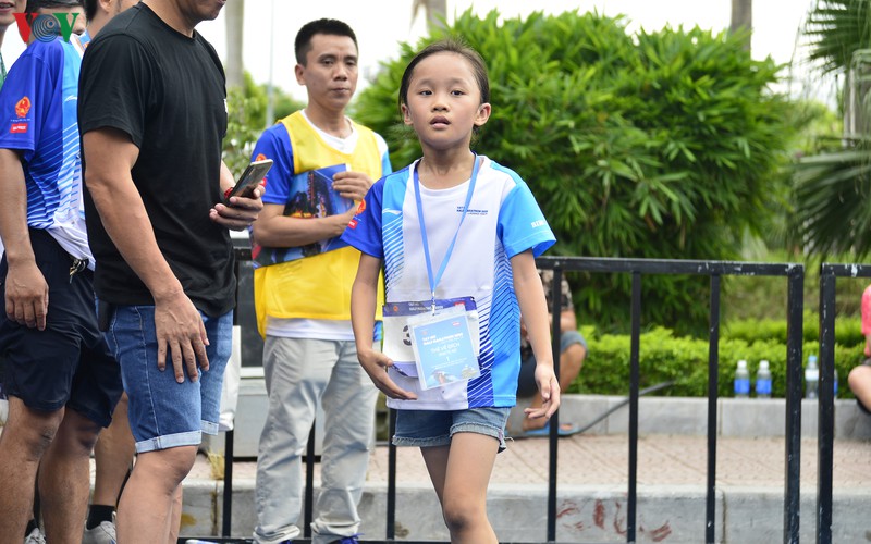 nguyen thi oanh va hong le "vo doi" o giai tay ho half marathon 2020 hinh 8