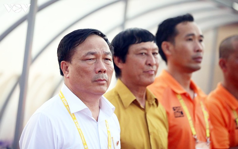 lanh dao hagl chi ra ly do chua the dung v-league 2020 hinh 1