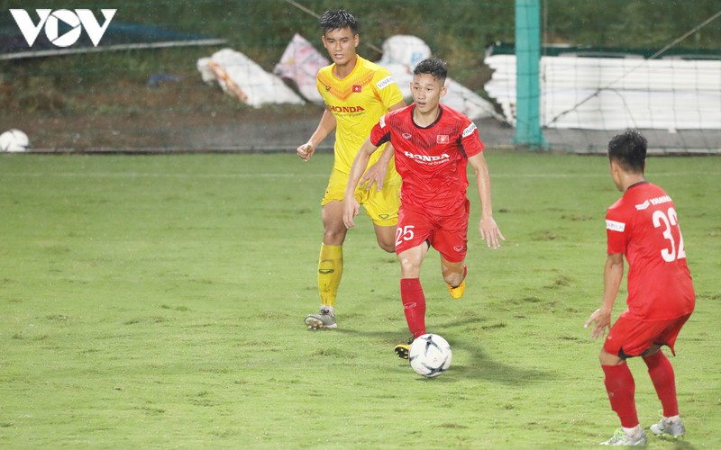 u22 viet nam da giao huu voi viettel vao ngay 27/8 hinh 1