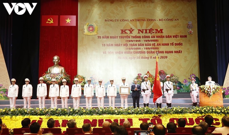 cong an nhan dan viet nam xung dang la "thanh bao kiem" hinh 1