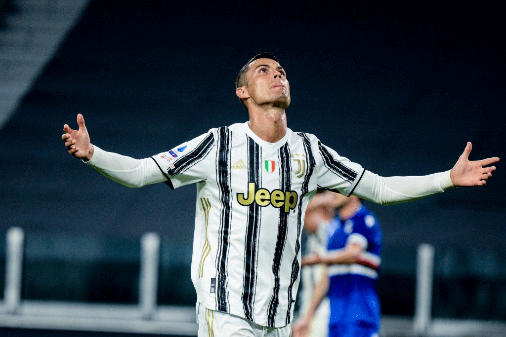 Ronaldo tỏa sáng ở trận ra quân Serie A 2020/2021 (Ảnh: Getty Images)