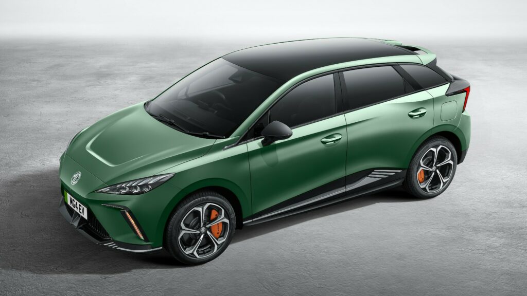 Xe sở hữu kích cỡ ngang hàng crossover hạng B và thiết kế trẻ trung, hiện đại.