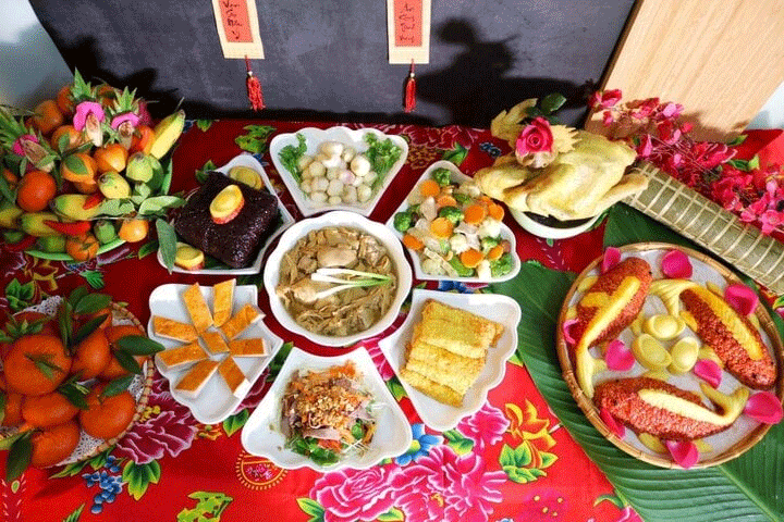 Mâm cỗ tươm tất tiễn Táo Quân về trời. (Ảnh: Vũ Thu Hương)