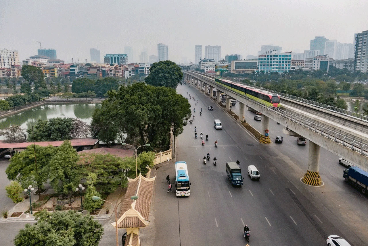Hiện, Hà Nội và TP.HCM đang đầu tư xây dựng 4 tuyến đường sắt đô thị (metro) với 4 công nghệ khác nhau phụ thuộc vào tiêu chuẩn kỹ thuật của các nhà tài trợ